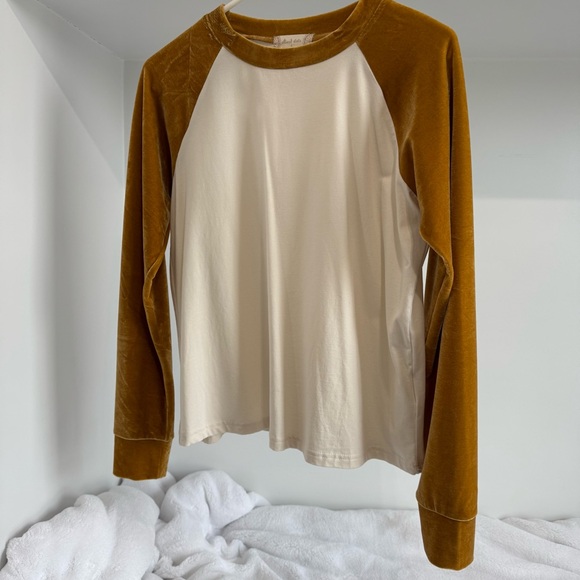 Altar'd State Tops - Altar'd State Gold and Cream Raglan Baseball Shirt - Size Small